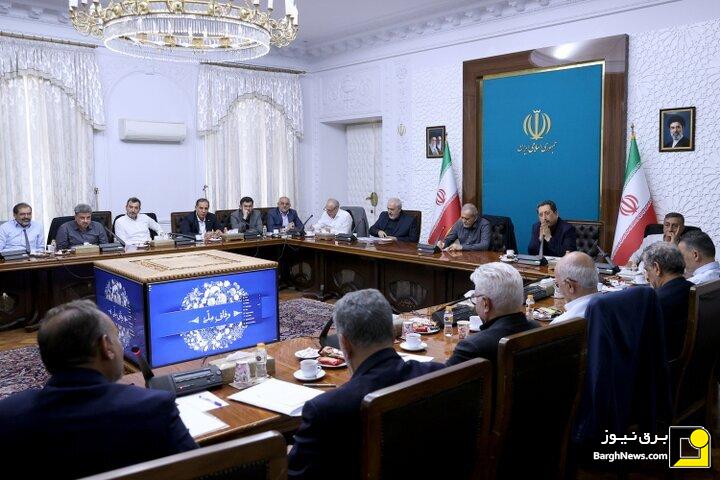 تصویب ۷ تصمیم عملیاتی برای تأمین برق صنایع و پایداری تولید