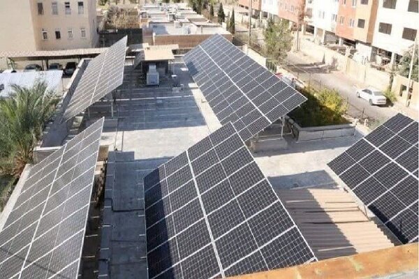 ۲۲ دستگاه و نهاد دولتی به نیروگاه‌های خورشیدی هیبریدی مجهز شد