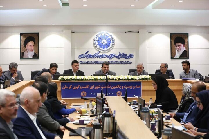 رتبه نخست کرمان در سرمایه‌گذاری انرژی خورشیدی/ قرارگاه حمایت از تولید در استان تشکیل می‌شود