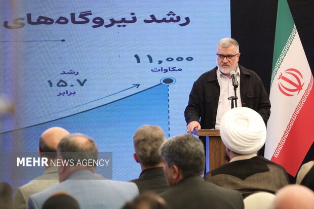 معتمدیان: نیروگاه‌های تجدیدپذیر تهران ۲۰ برابر شد