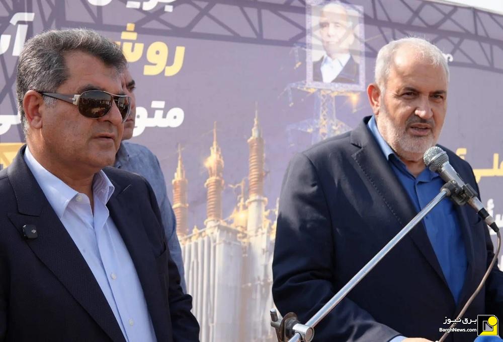 افتتاح ۲۱ پروژه توسعه شبکه و نیروگاه خورشیدی با حضور وزیر نیرو در فارس