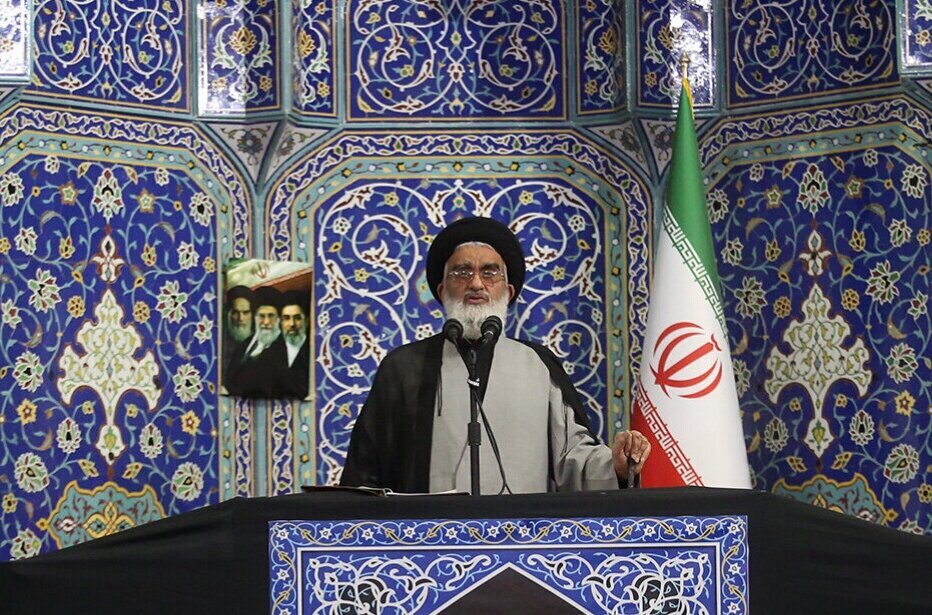 برخی باید از توهم دلبستگی به گفتگوهای بی‌حاصل خارج شوند/ عقب‌نشینی برابر دشمن، زیان‌بار است