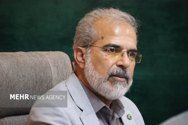 واگذاری زمین برای ۱۱ نیروگاه خورشیدی در سمنان؛ آرادان در صدر طرح‌ها