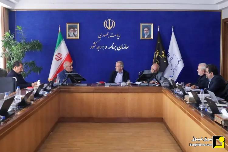 تأکید رئیس‌جمهور بر اولویت تأمین برق صنایع و توسعه انرژی‌های تجدیدپذیر