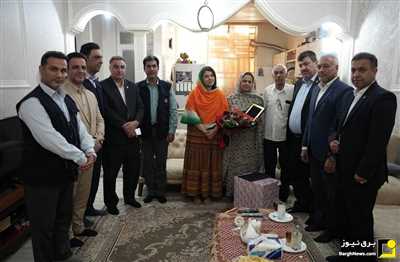 تجلیل معاون هماهنگی توزیع توانیر از همکار حادثه‌دیده توزیع برق هرمزگان