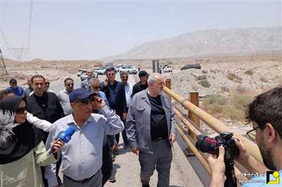 بازدید معاون اجرایی رئیس‌جمهور و وزیر نیرو از تونل و پل مورد حمله واقع شده هرمزگان