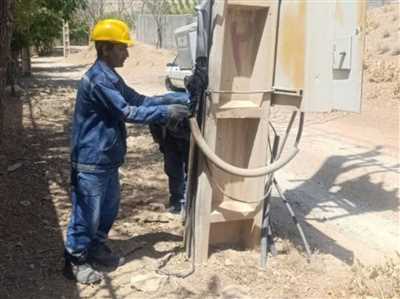 قطع ۱۲ انشعاب غیرمجاز برق در دماوند/ ۱۰۸ متر کابل غیرقانونی کشف شد